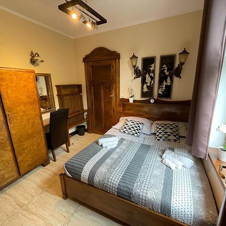 Dworek Oliwski Bed & Breakfast Gdańsk Eksteriør bilde