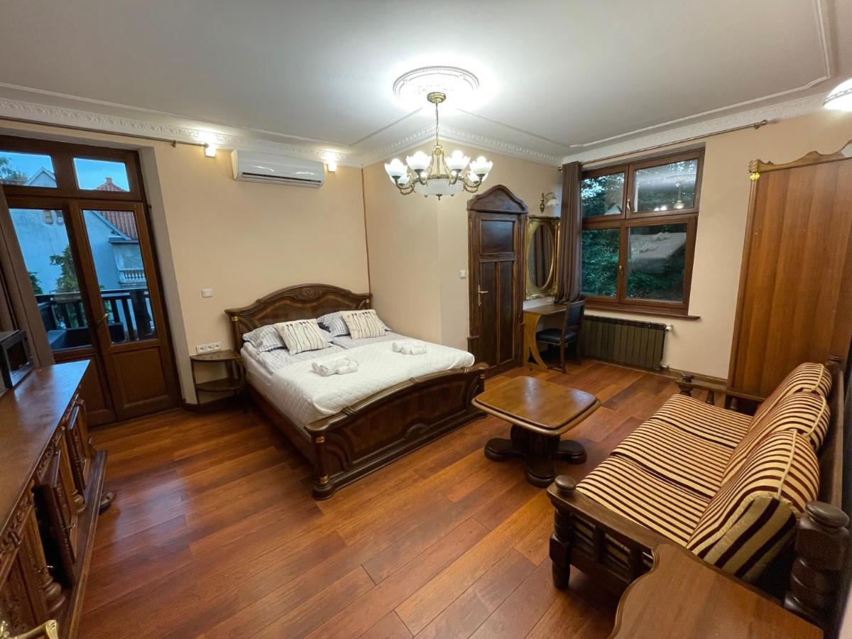Dworek Oliwski Bed & Breakfast Gdańsk Eksteriør bilde