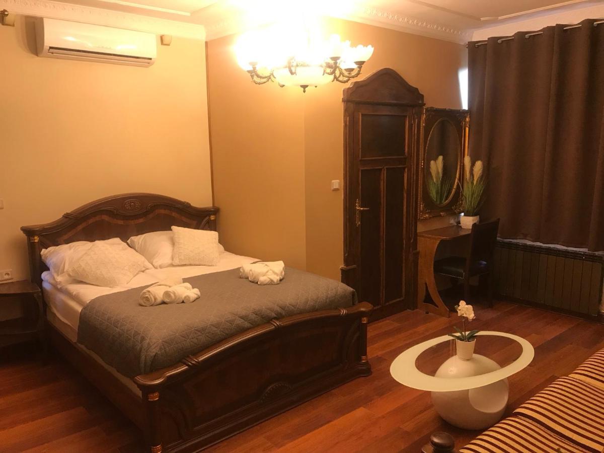 Dworek Oliwski Bed & Breakfast Gdańsk Eksteriør bilde